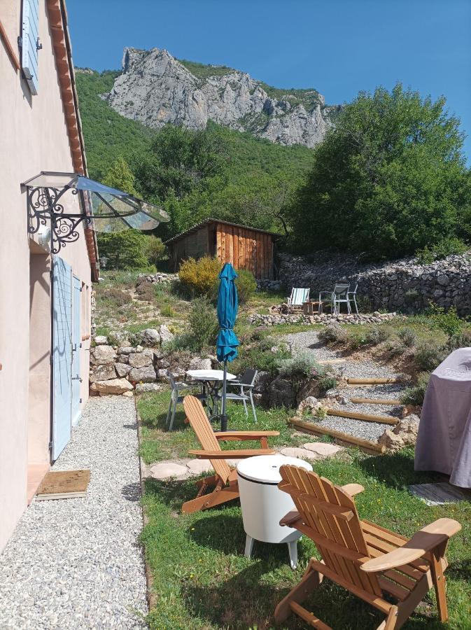 Un Petit Coin De Paradis Orpierre Экстерьер фото
